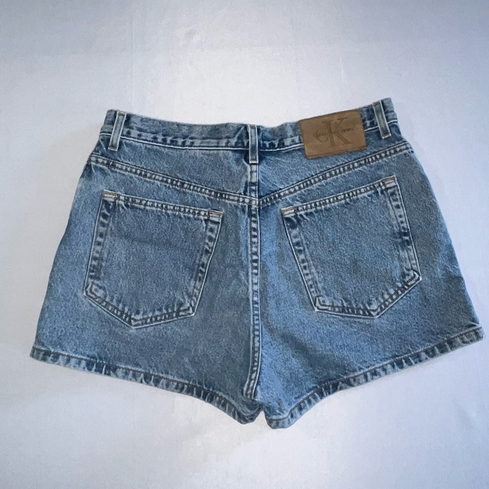Calvin Klein Double Stone Wash Basic Short Shorts - image 4